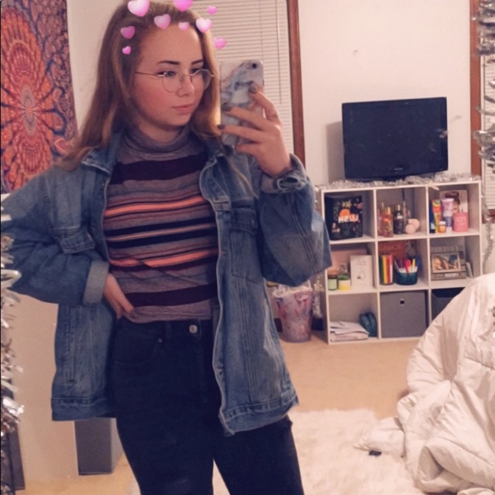 Meet your Posher, Lauren